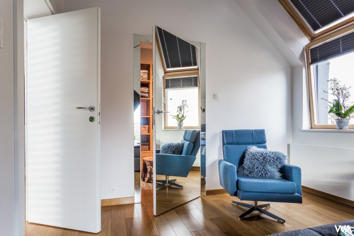https://wawruk.pl/realizacje/drzwi-do-garderoby-z-lustrem/
