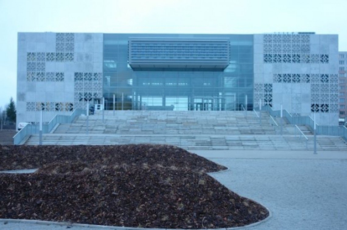 Drzi zewnętrzne do bibliotki publicznej Białystok