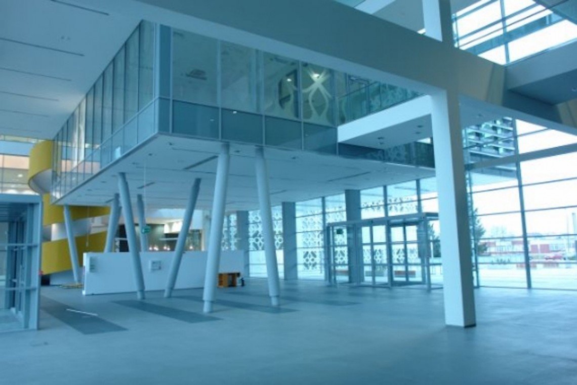 Podłoga naturalna biblioteki w Białymstoku