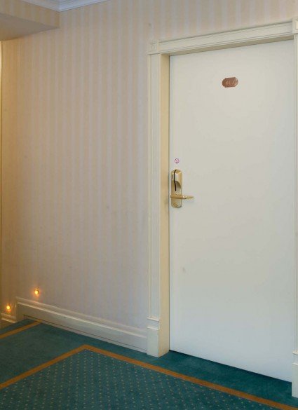 Drzwi wewnętrzne w hotelu w Białymstoku