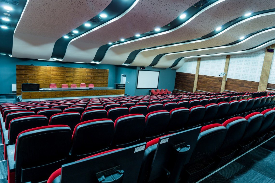 Sala w Białymstoku z oknami PCV